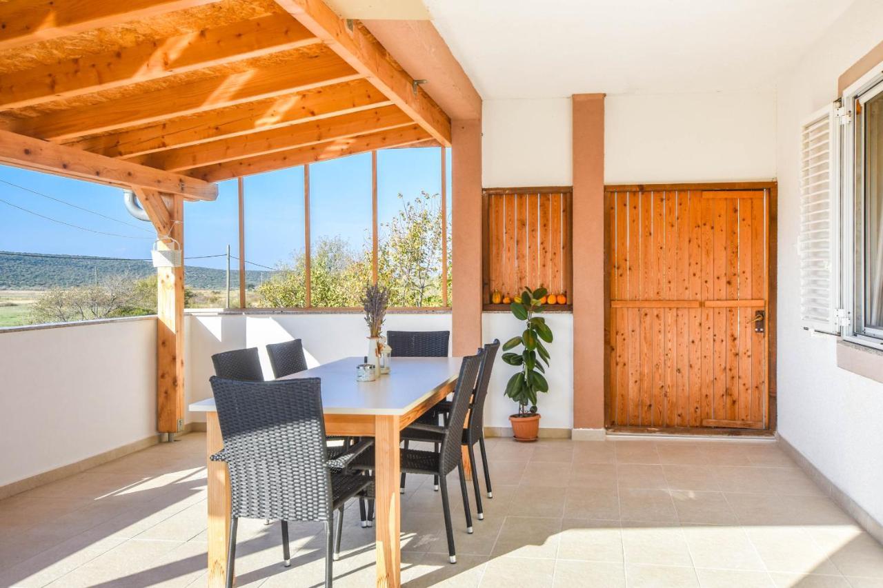 Apartamento Kuca Za Odmor Lucija Vrana  Exterior foto