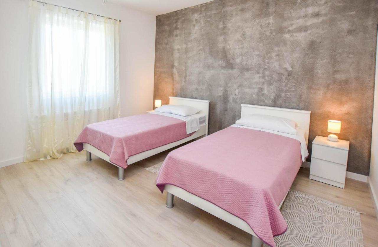Apartamento Kuca Za Odmor Lucija Vrana  Exterior foto
