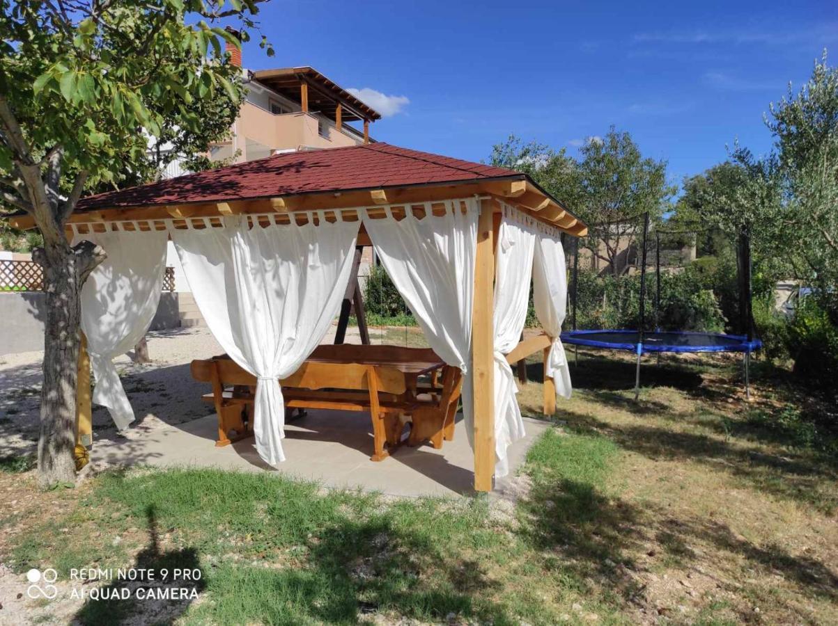 Apartamento Kuca Za Odmor Lucija Vrana  Exterior foto