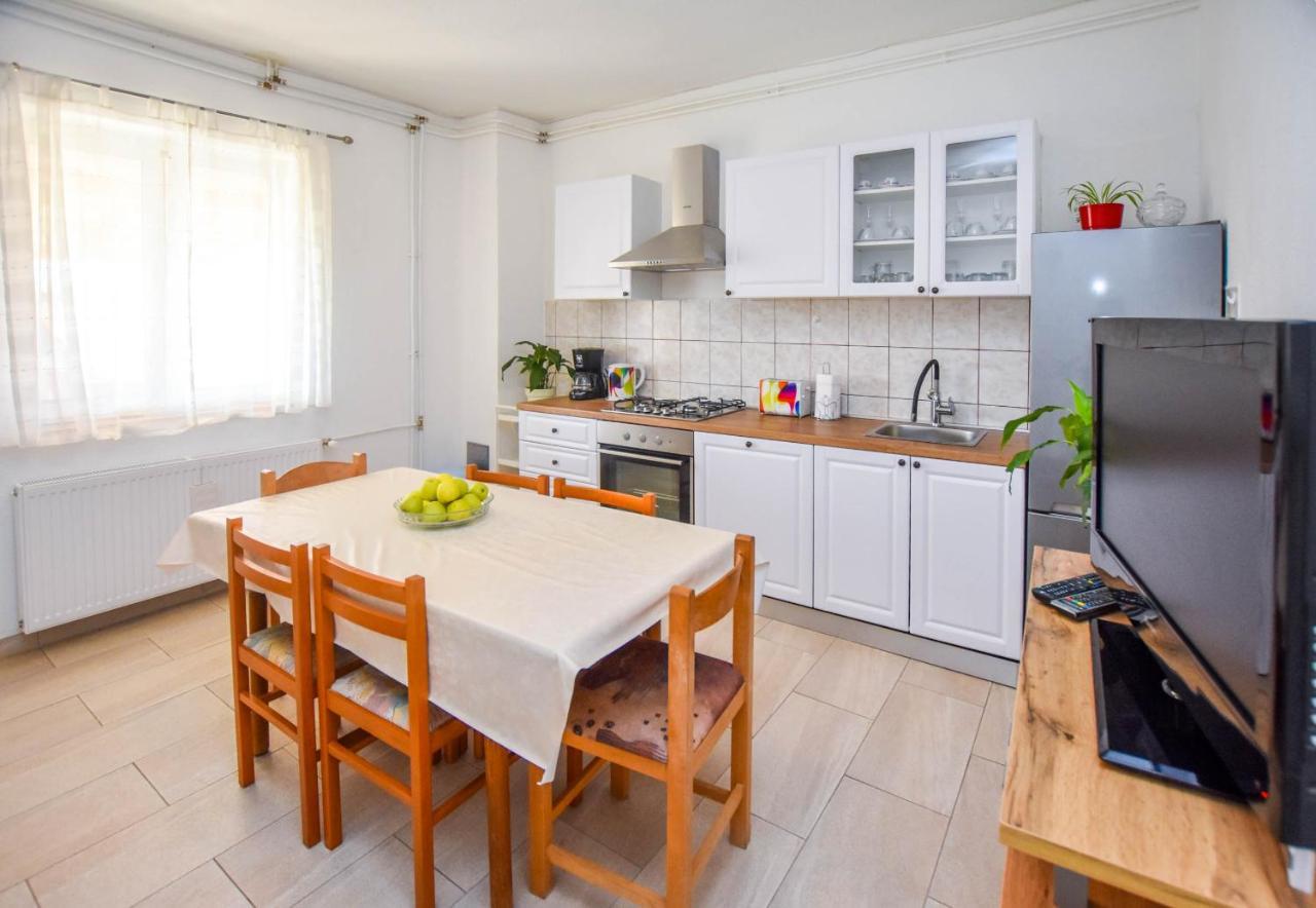 Apartamento Kuca Za Odmor Lucija Vrana  Exterior foto