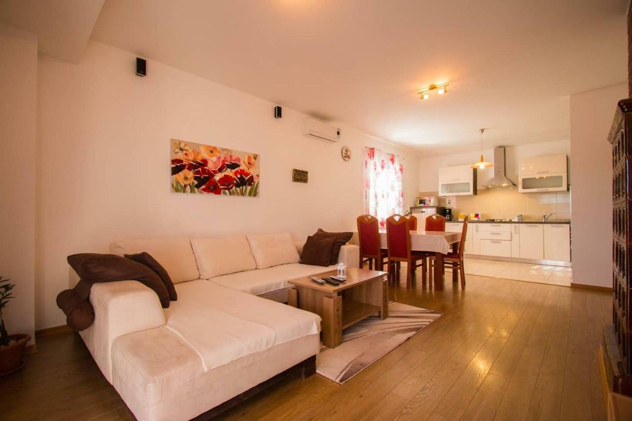 Apartamento Kuca Za Odmor Lucija Vrana  Exterior foto