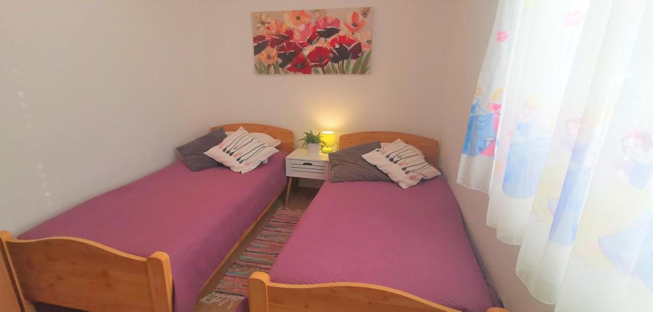 Apartamento Kuca Za Odmor Lucija Vrana  Exterior foto